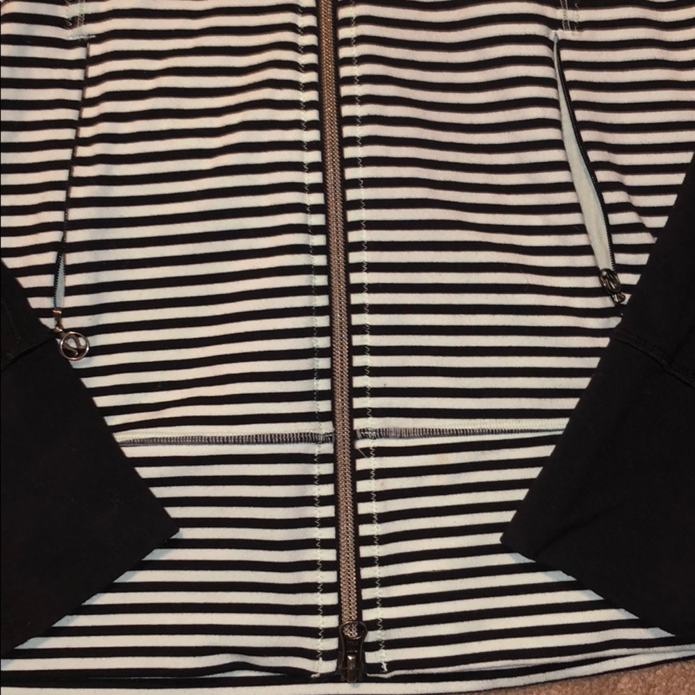 Lululemon Define Jacket - Picture 2 of 6